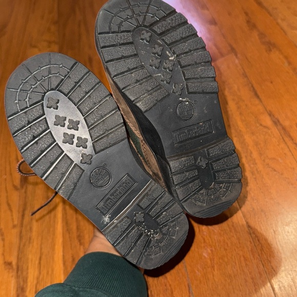 Beef and broccoli Timberland boots. Great condition, worn twice. - Picture 3 of 3